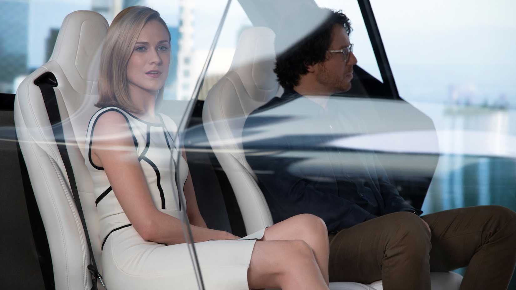 Evan Rachel Wood e John Gallagher Jr. em Westworld temporada 3