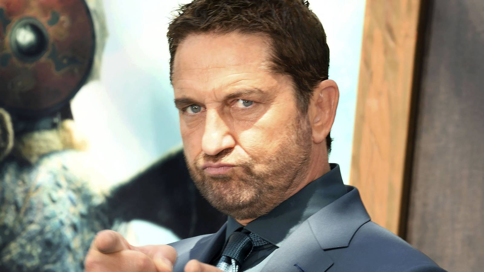 Gerard Butler's New $636M Remake Of 16-Year-Old Fantasy Film Is ...