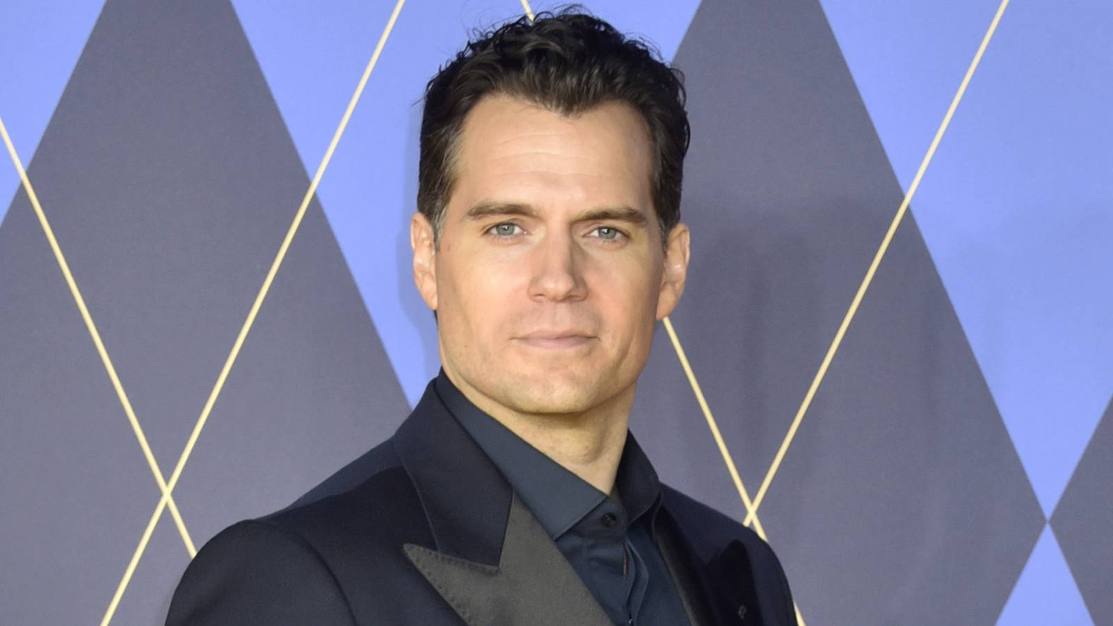 Henry Cavill & Guy Ritchie’s Next Action Movie Lands Release Date After Previous Setbacks