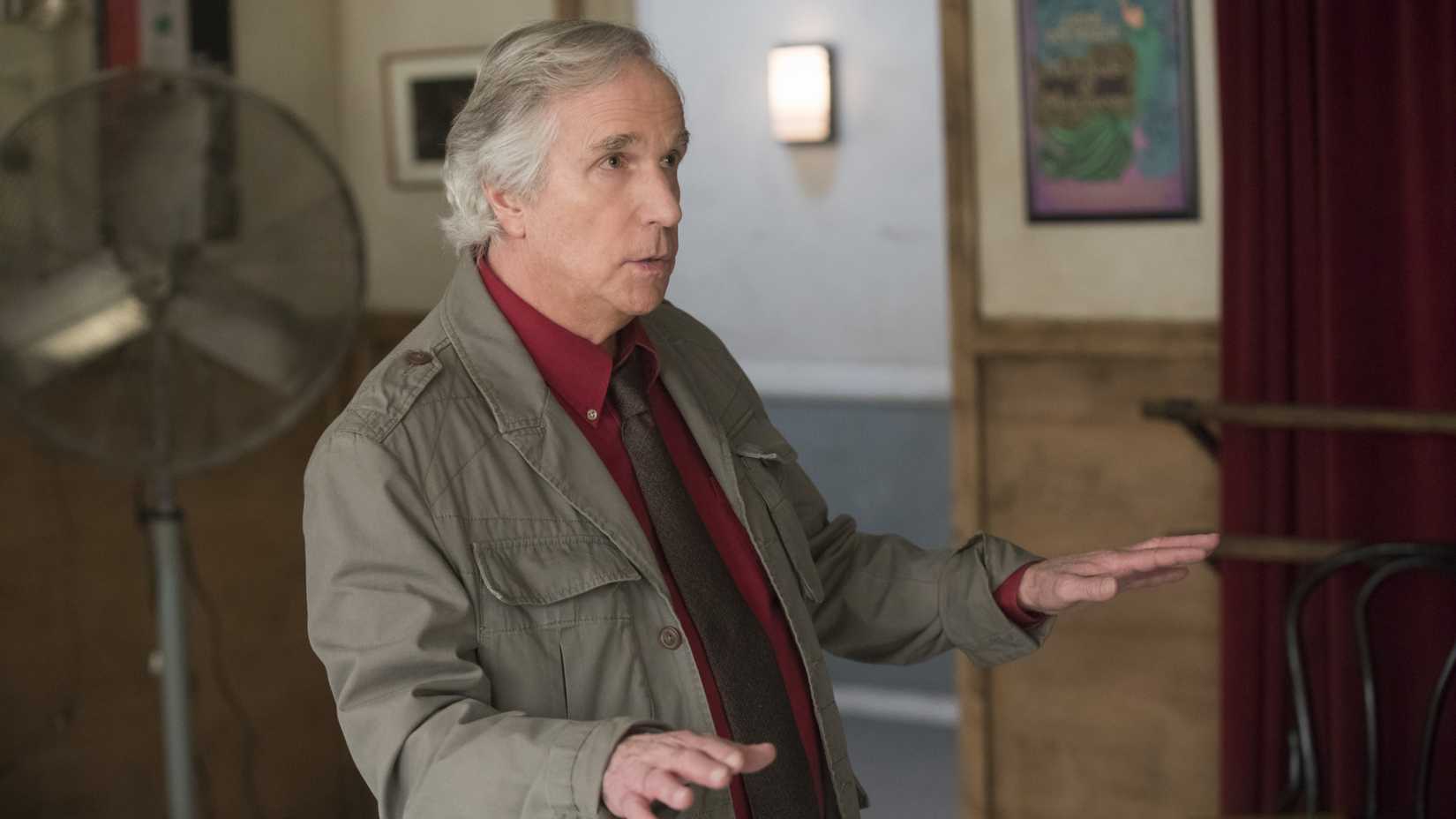 Henry Winkler, conhecido por Fonzie, interpreta o vilão no filme de ação Normal.