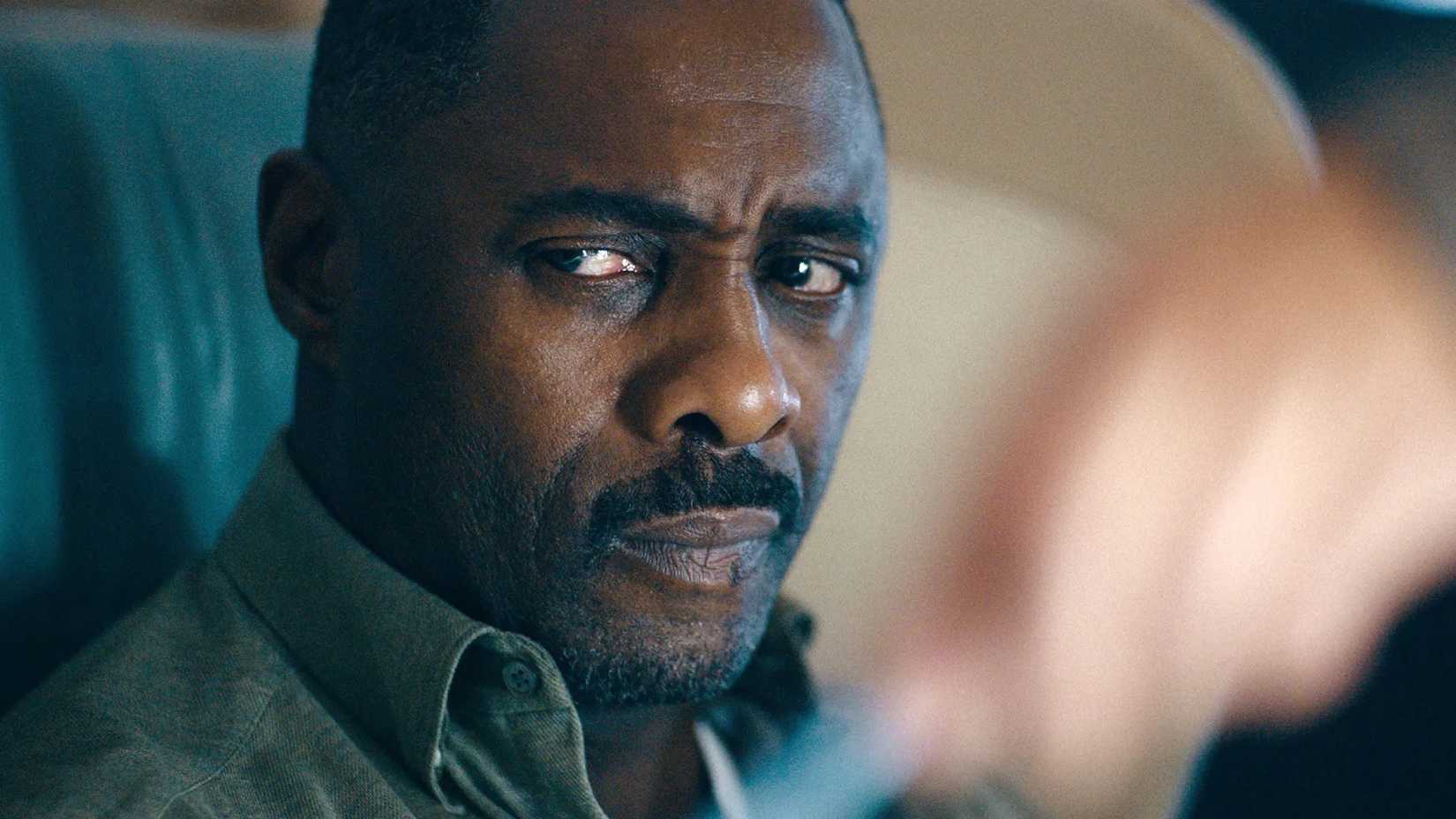 Idris Elba as Sam in Hijack.