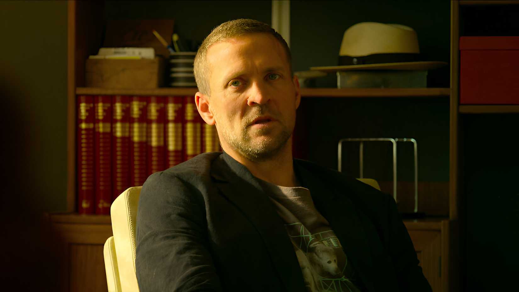 Tobias Santelmann as Detective Hall