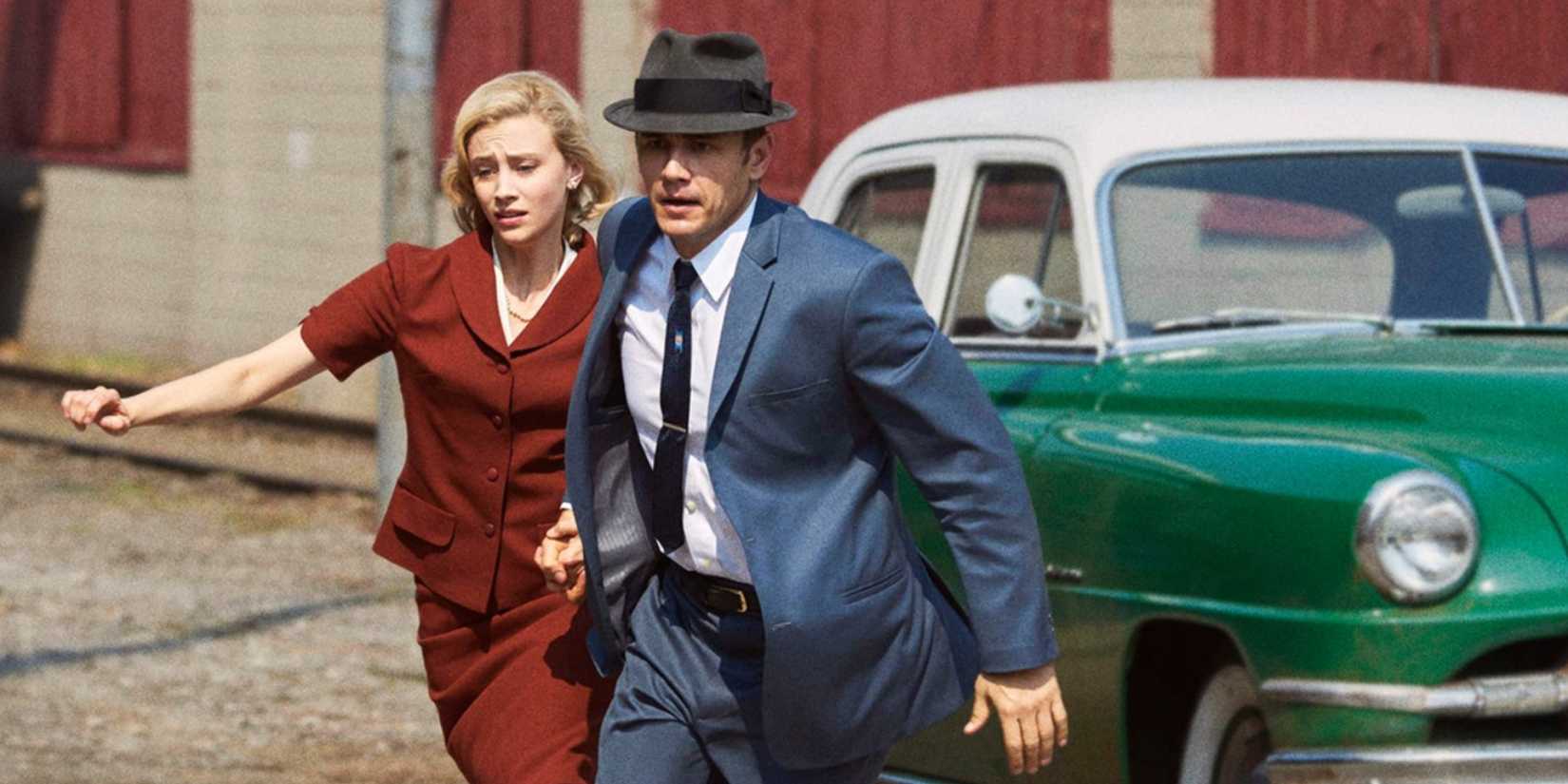 jake and sadie running from a vintage car in 11 22 63