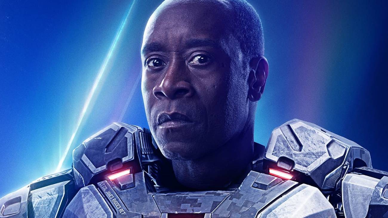 2010's Iron Man 2 Deserves WAY More Credit From MCU Fans 3 james rhodes' war machine in the mcu