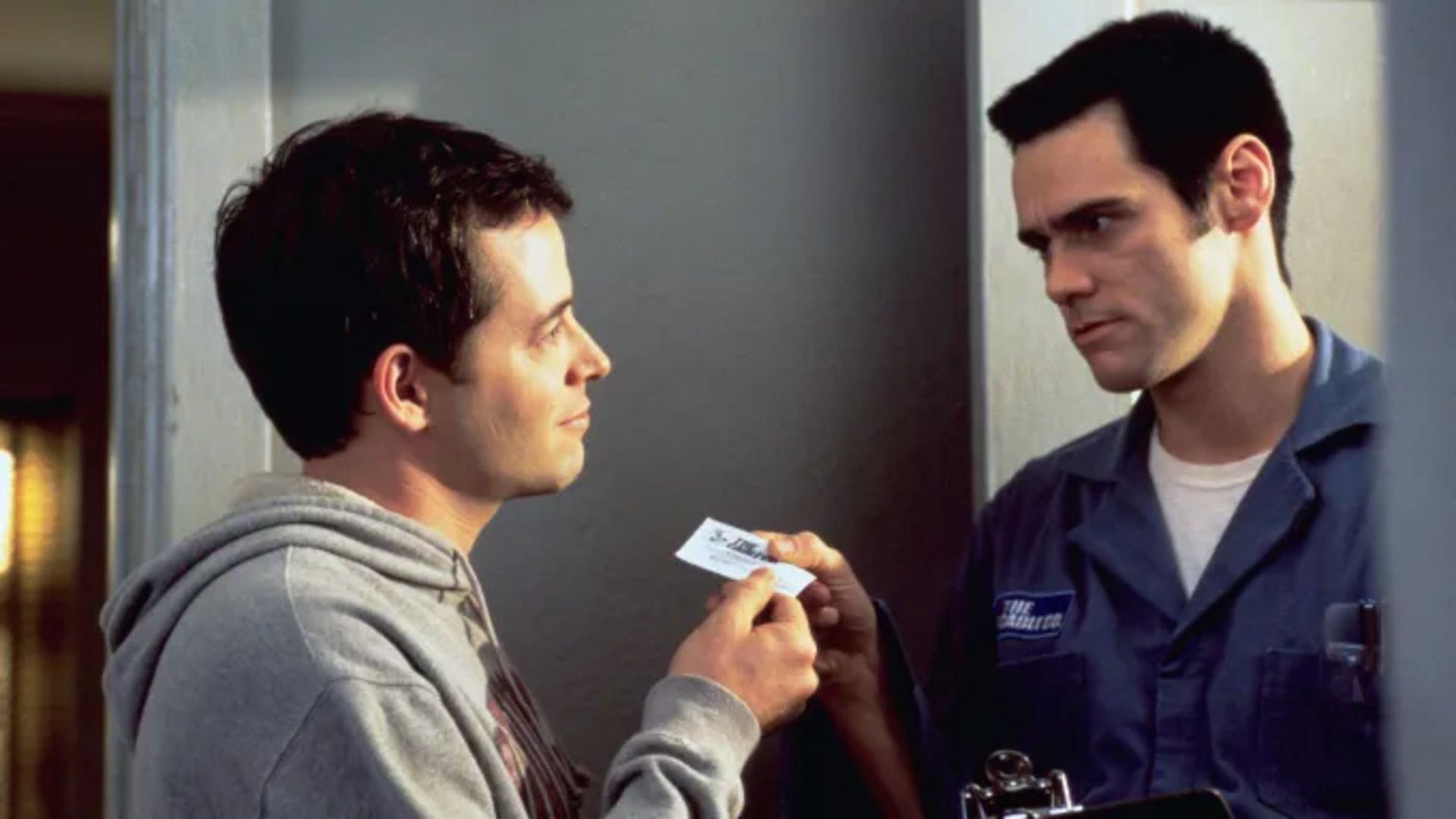 Jim Carrey as Chip talking to Matthew Broderick as Steven in The Cable Guy (1996)