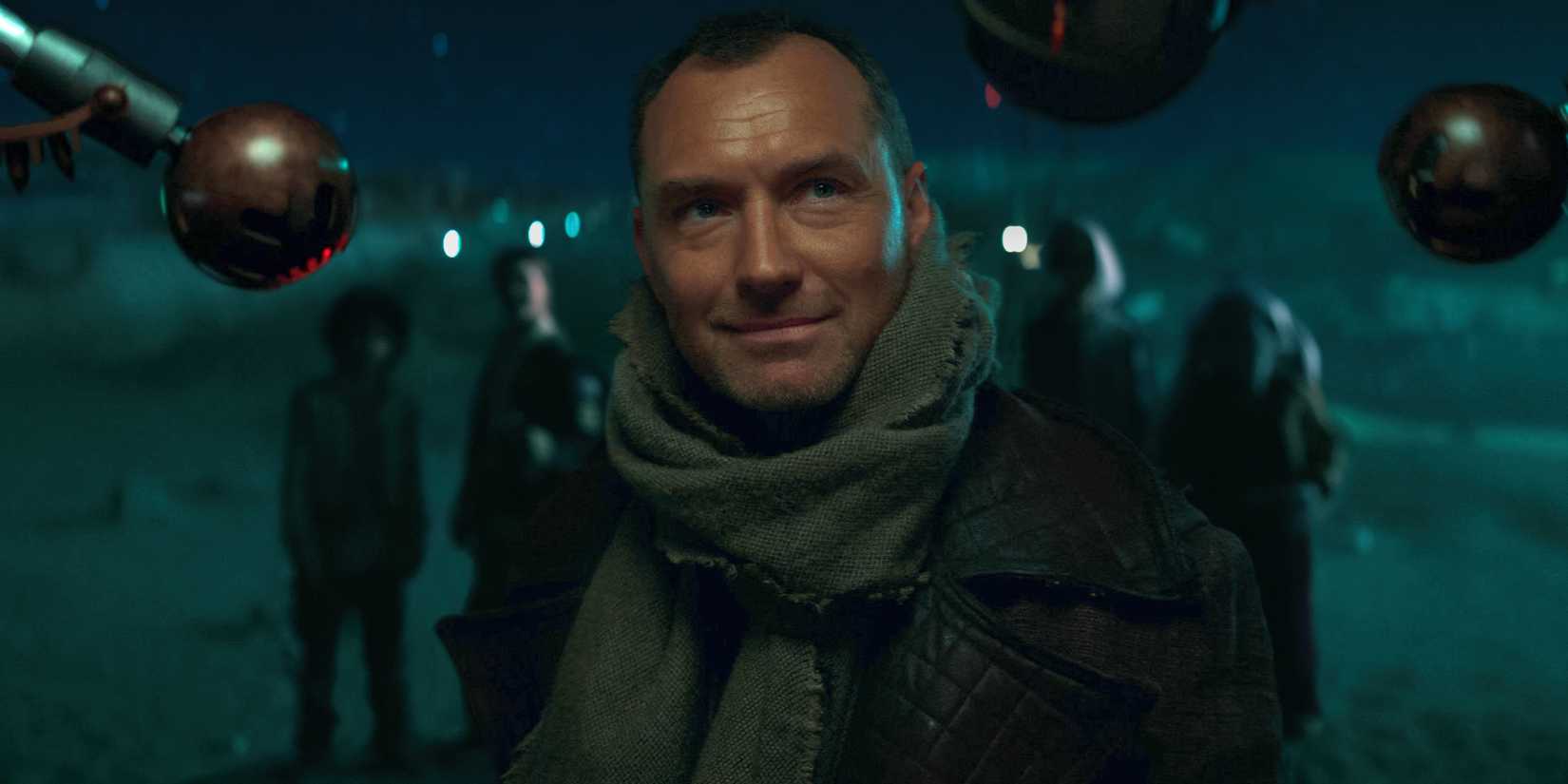 Jude Law smiling in Star Wars Skeleton Crew