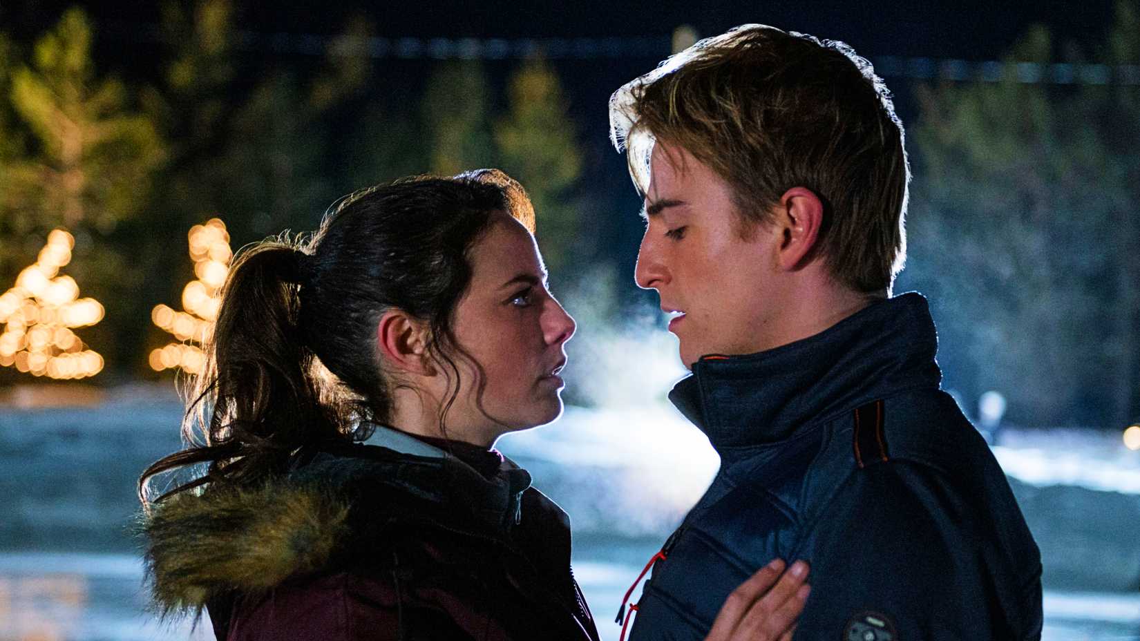 Justin e Kat frente a frente em Spinning Out