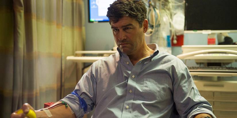 Kyle Chandler em cena de Bloodline