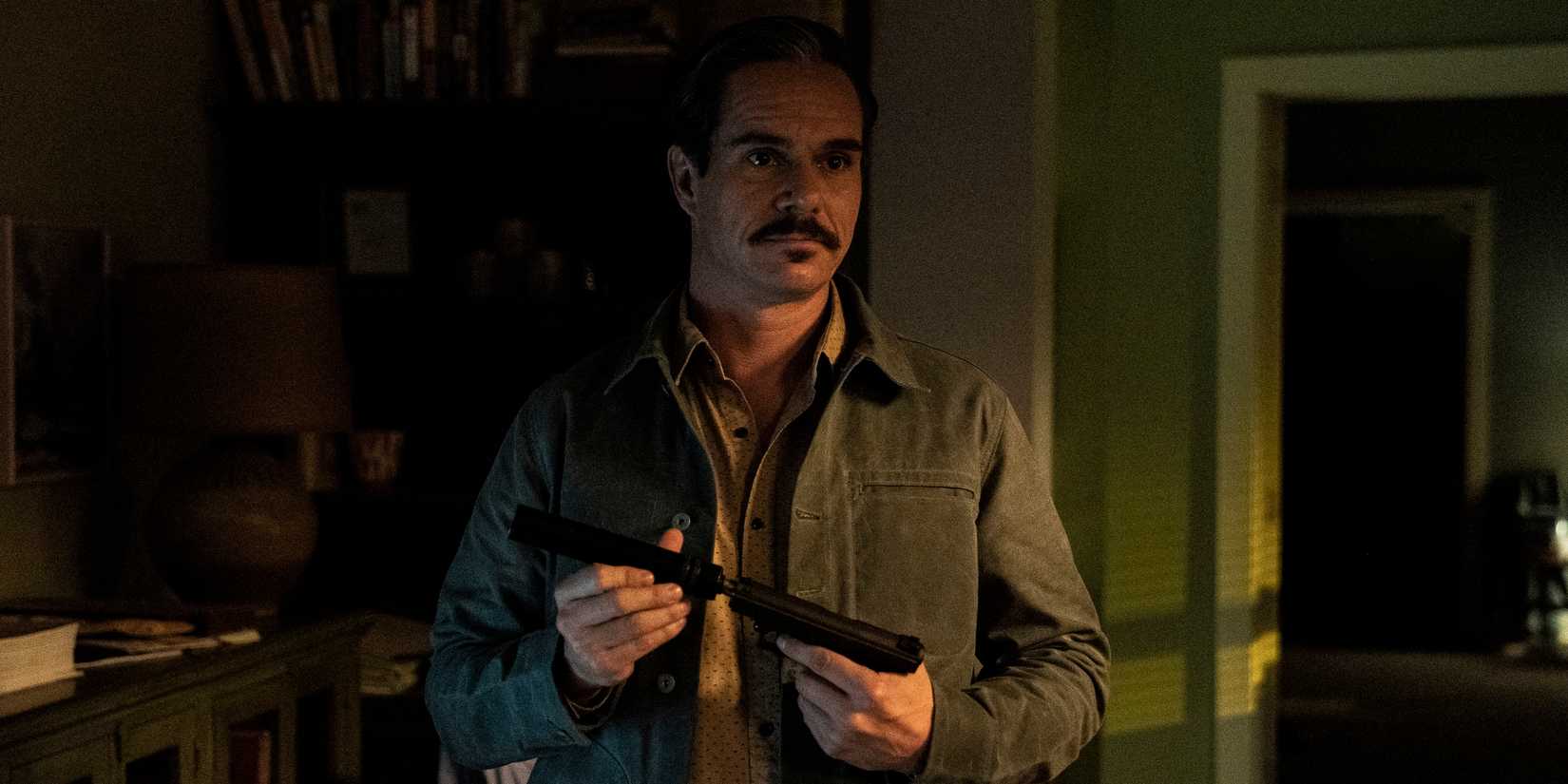 lalo with a gun in better call saul