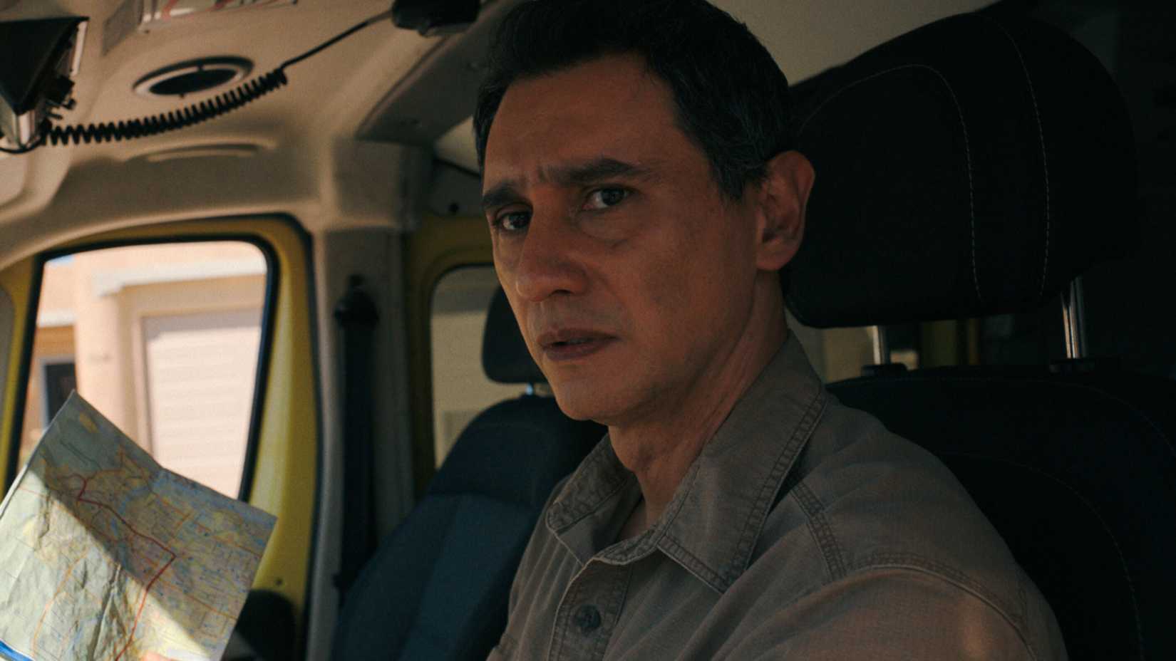 Manousos preocupado em Pluribus