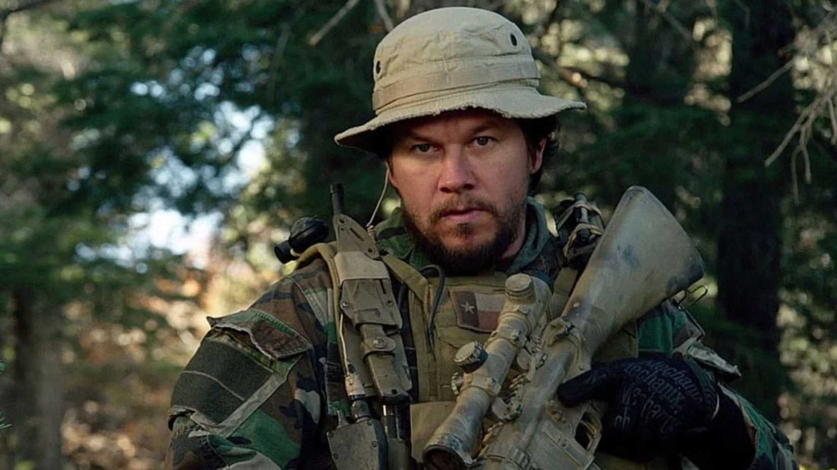 Mark Wahlberg como Marcus Luttrell em Lone Survivor
