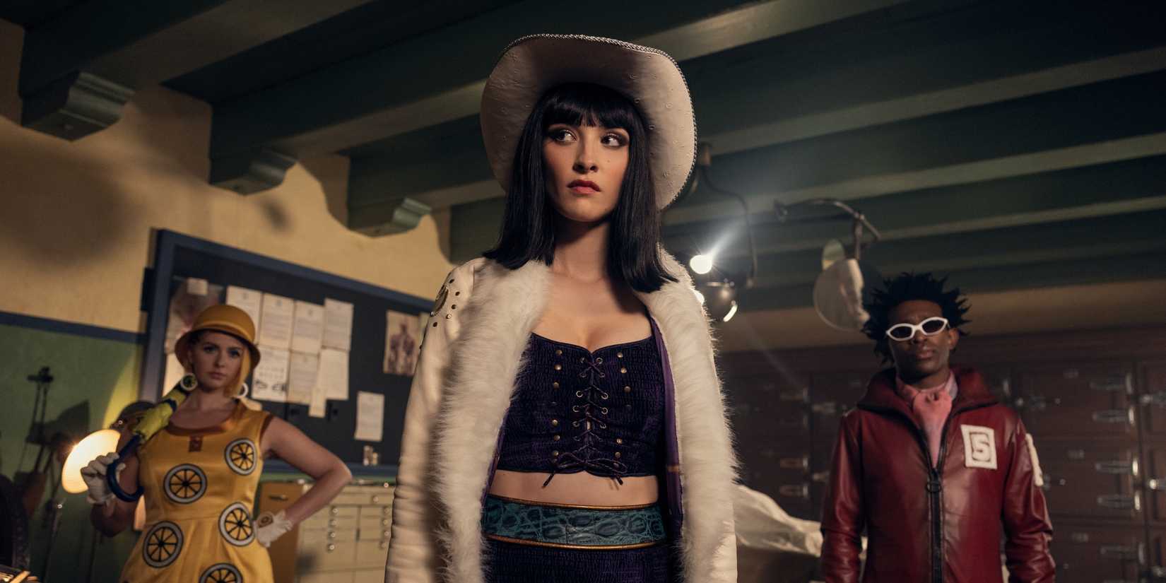 Miss Valentine, Nico Robin e Mr. 5 na segunda temporada de One Piece.