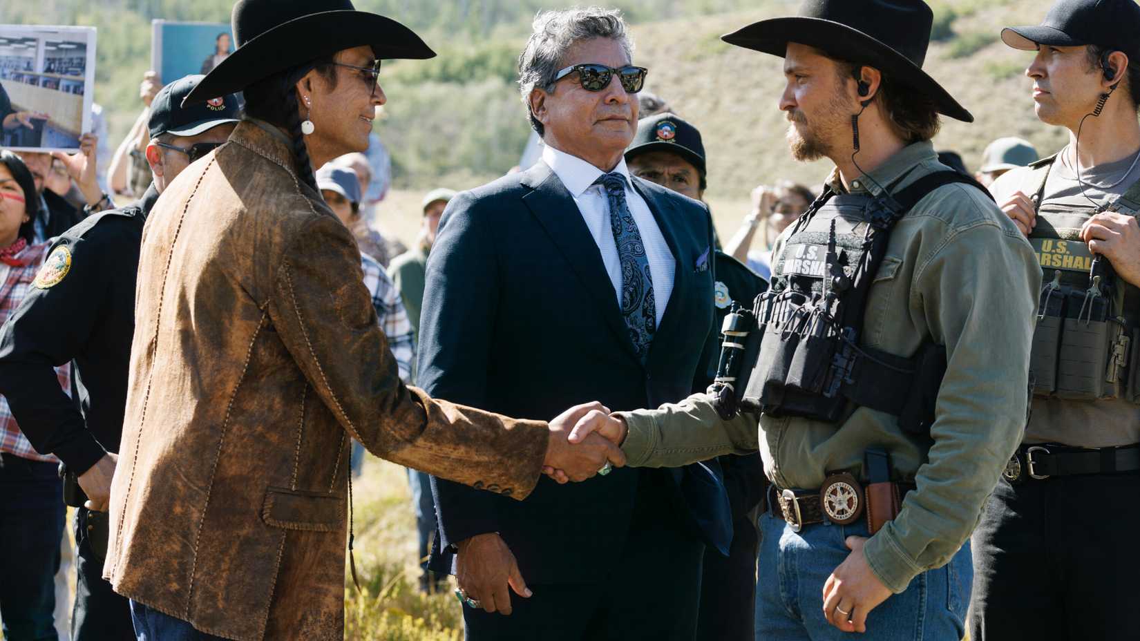 New Yellowstone Spinoff Trailer Seemingly Kills Off Major OG Dutton Family Member After 8 Years