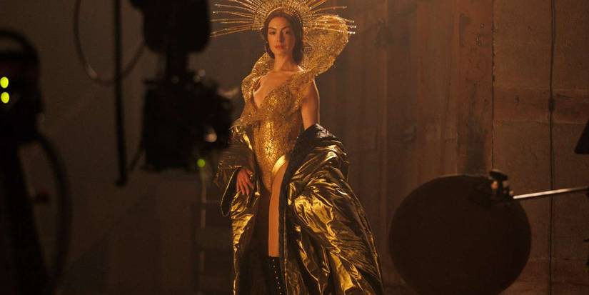 Anne Hathaway em Mother Mary