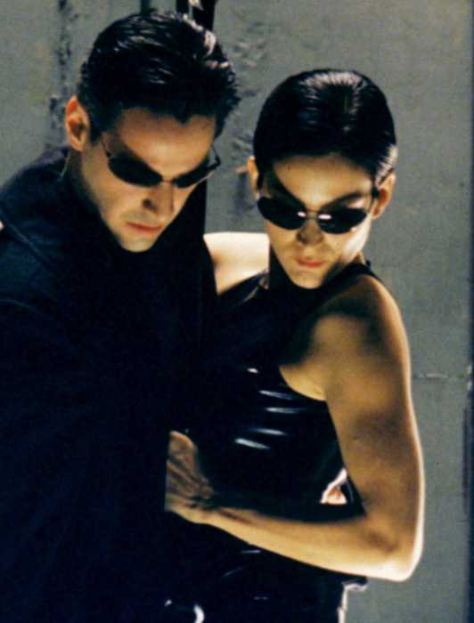10 Matrix Scenes That Prove Trinity Was The Real Hero, Not Neo
