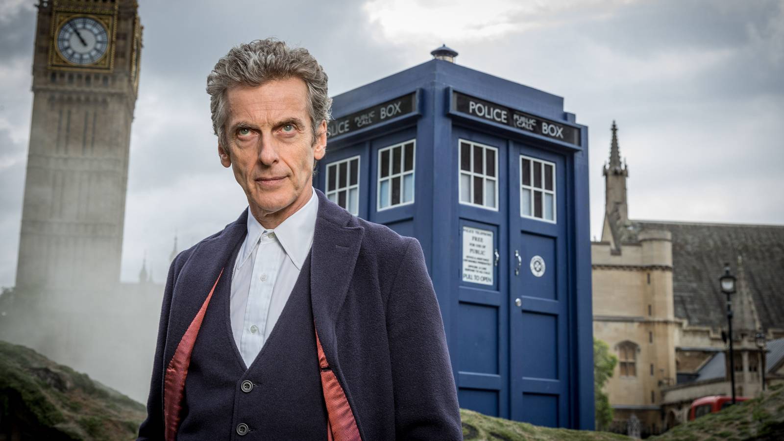 12th Doctor Peter Capaldi Weighs In On Doctor Who's Current State: "A Victime Of Its Success"