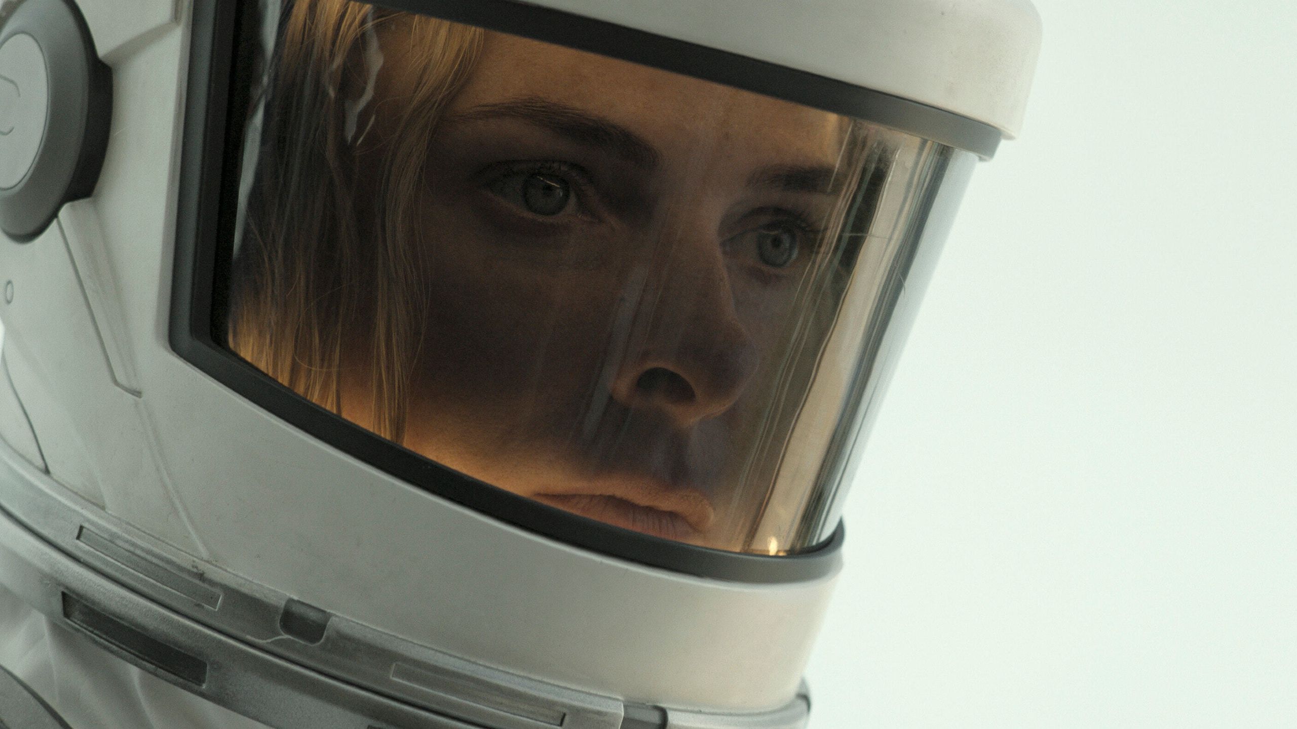 Apple TV's 2-Part Sci-Fi Masterpiece With 90% On Rotten Tomatoes Has Only Gotten Better
