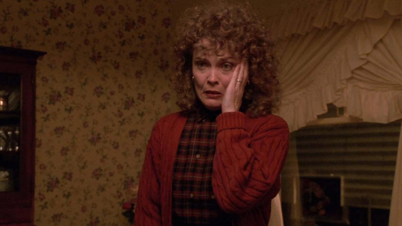 Twin Peaks and Seinfeld: A Surprising Connection Between Two Iconic 90s Shows