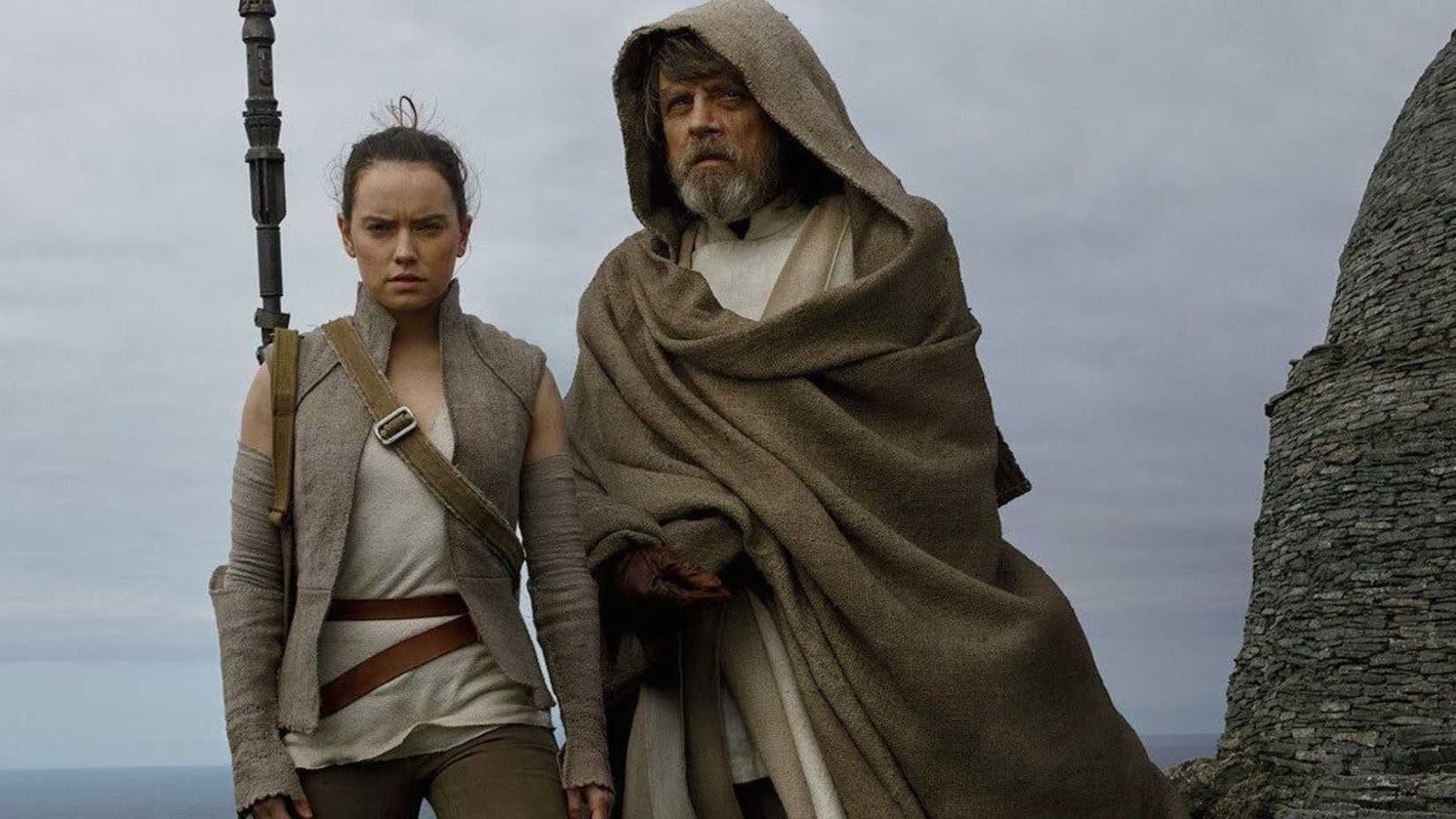 star wars last jedi force awakens rey luke
