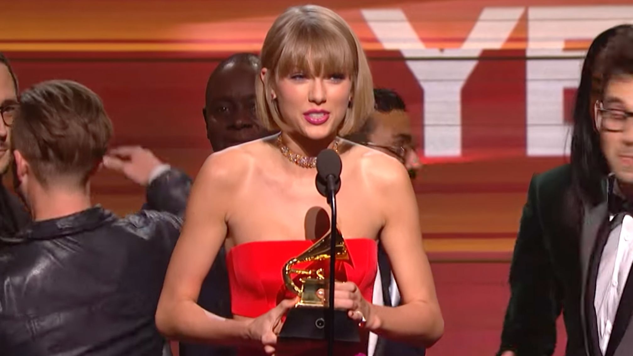 Taylor Swift 2016 Grammys