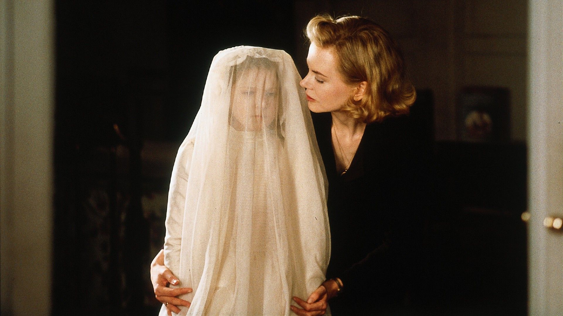 10 Haunted Houses In Movies Where You Couldn't Pay Us Enough To Stay The Night image