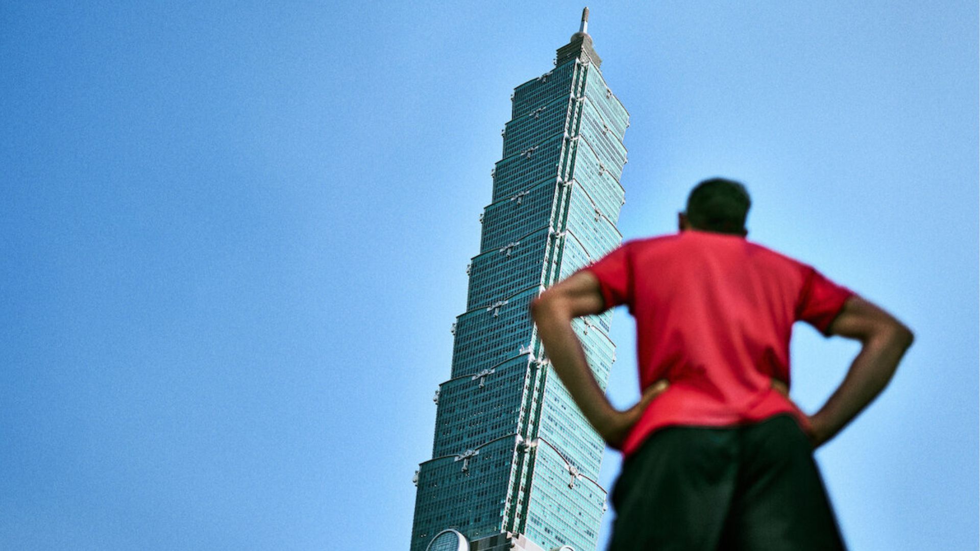 Rock Climber Alex Honnold Completes Daring Solo Climb Live On Netflix With No Equipment