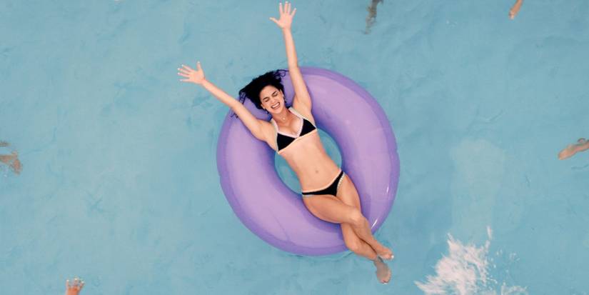 Vanessa singing in the water in In The Heights