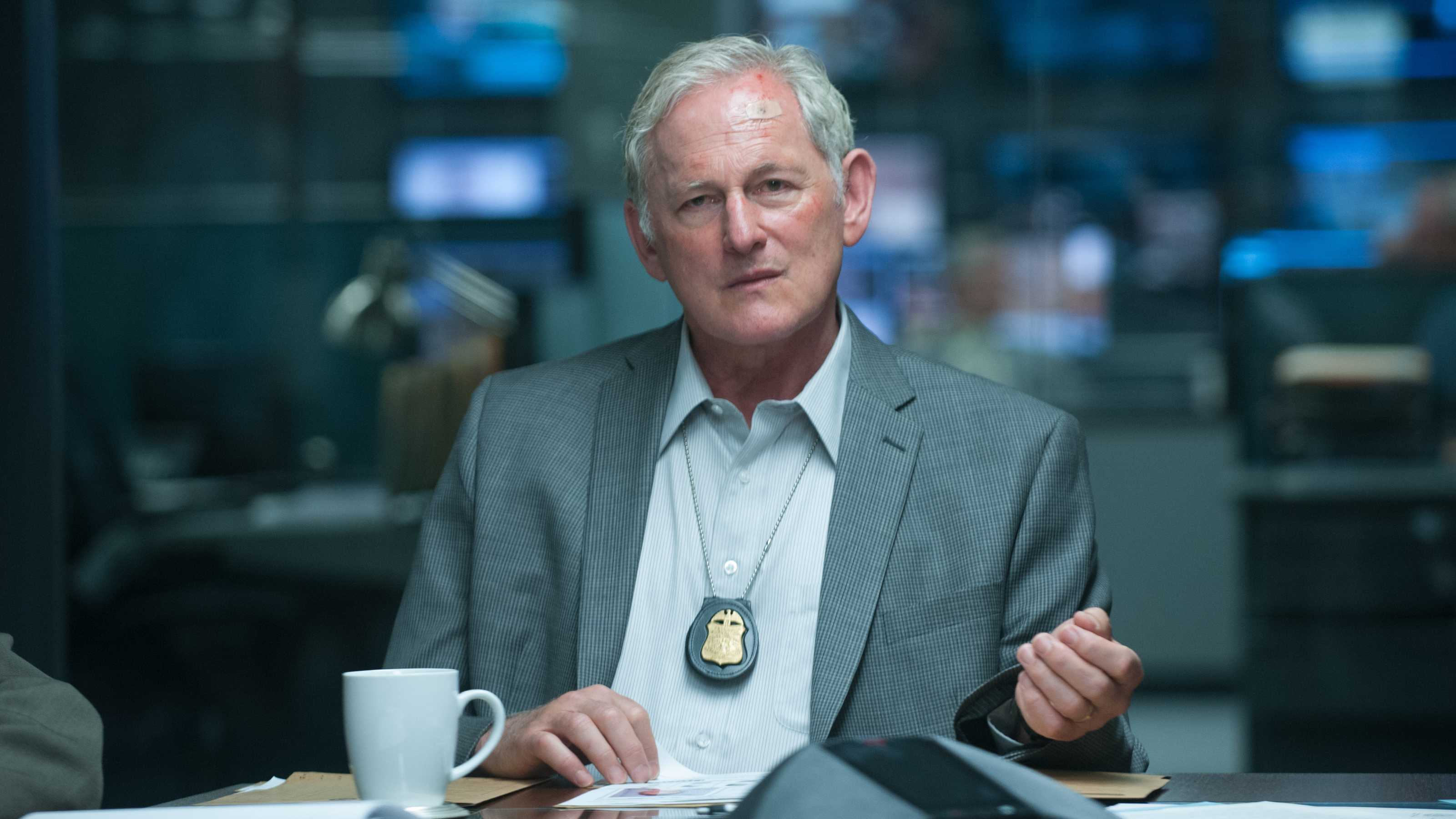 Victor Garber as Dave Jennings