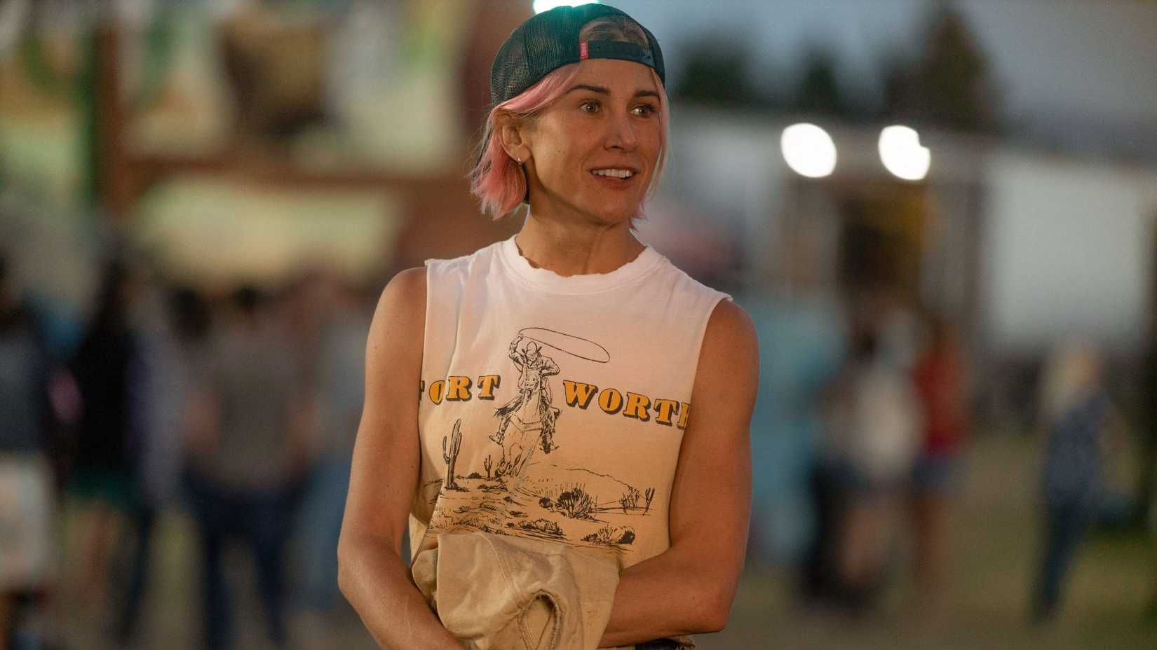 Jennifer Landon como Teeter na série Yellowstone.