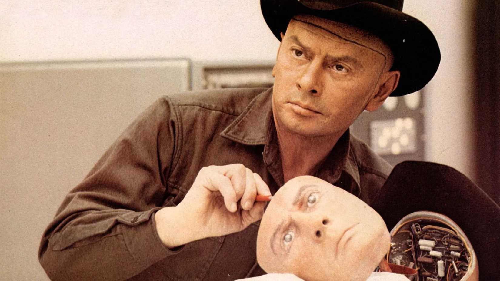 yul brunner as the gunslinger in westworld