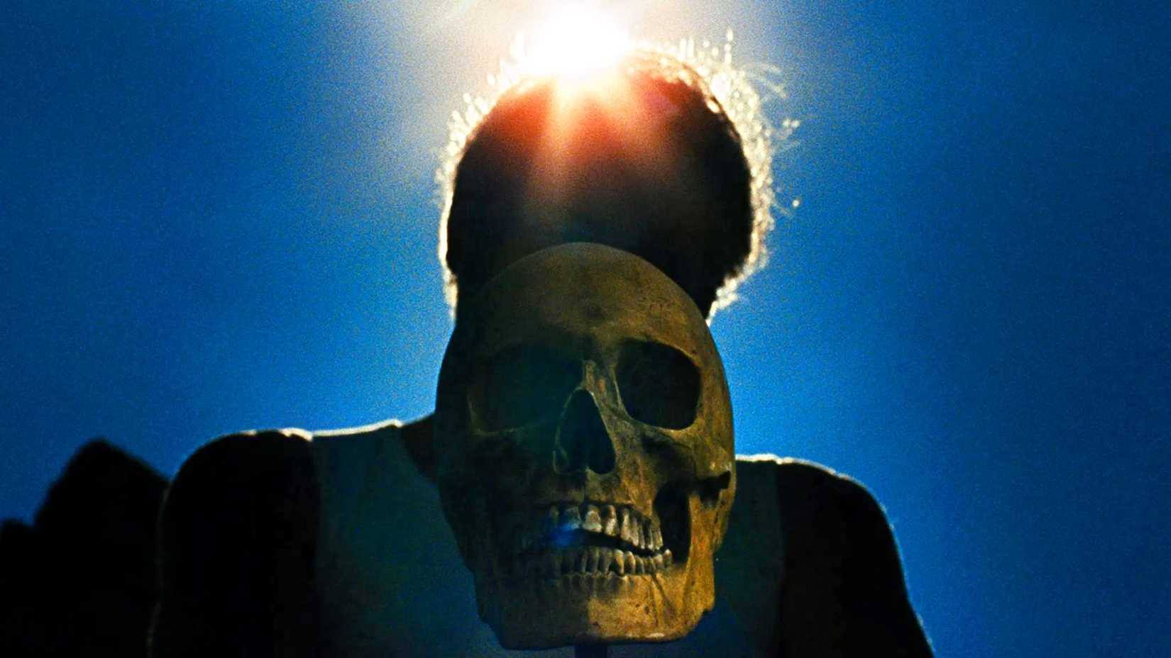 Crânio em Let the Corpses Tan