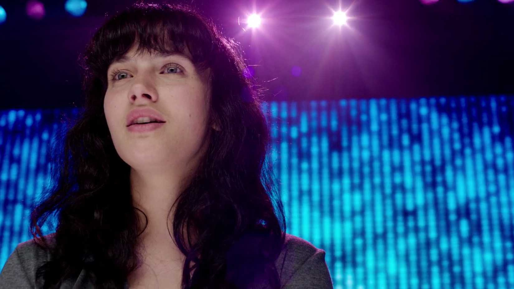 Abi no episódio Fifteen Million Merits de Black Mirror