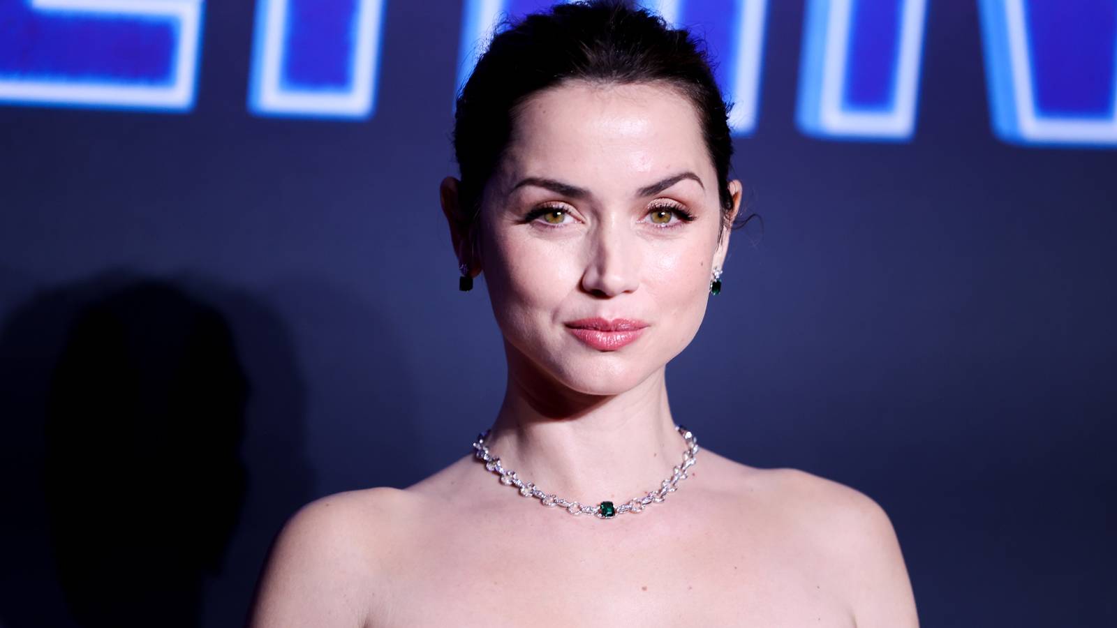 ანა დე არმასის „ბალერინა“ HBO Max-ზე გადადის: „ჯონ უიკის“ სამყაროს გაფართოება და მომავალი