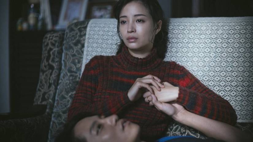 Suzu Hirose als Sakiko in Asura (2025)