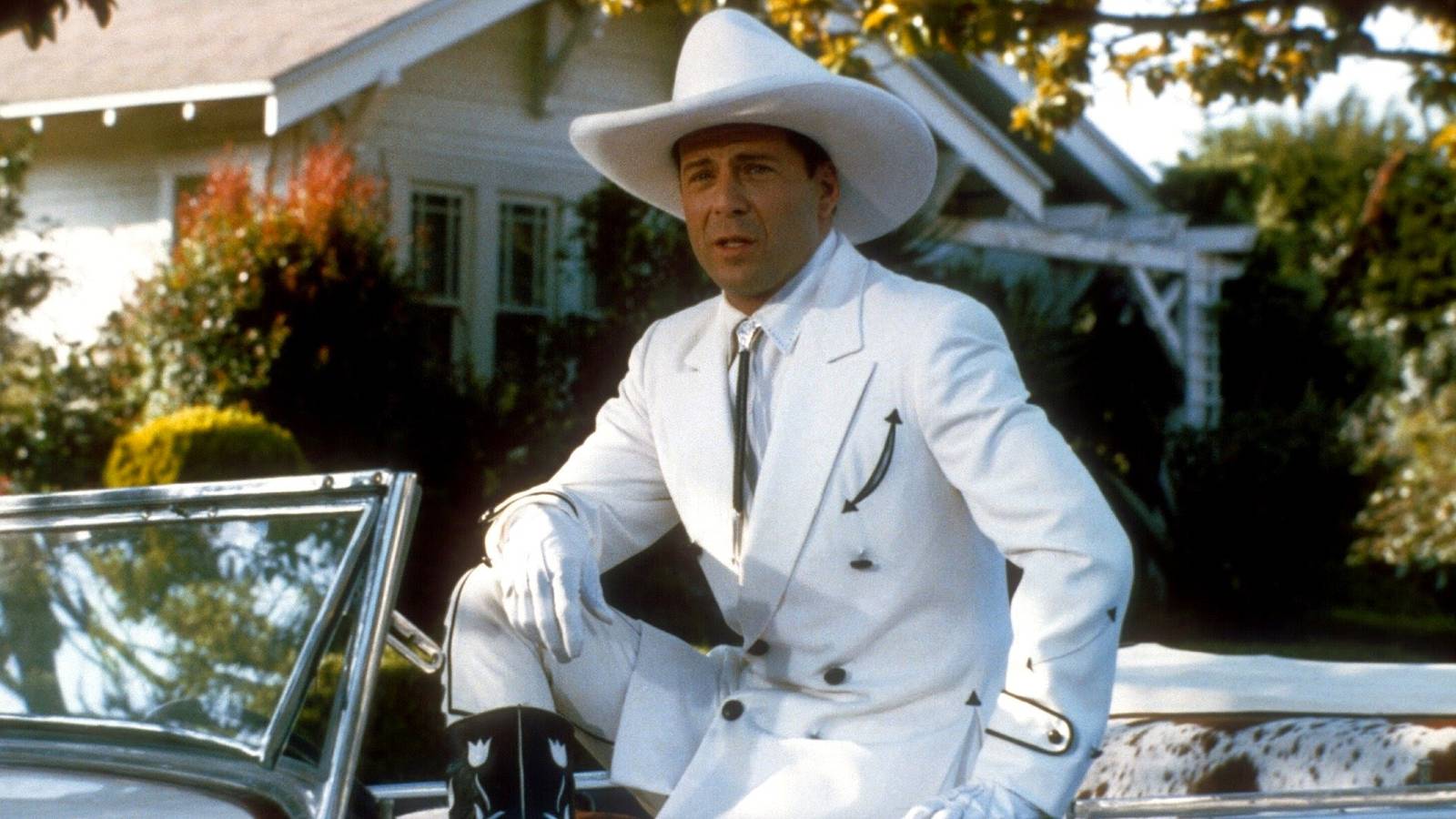 Bruce Willis' Wasted Wyatt Earp Movie Deserves A Remake 38 Years Later