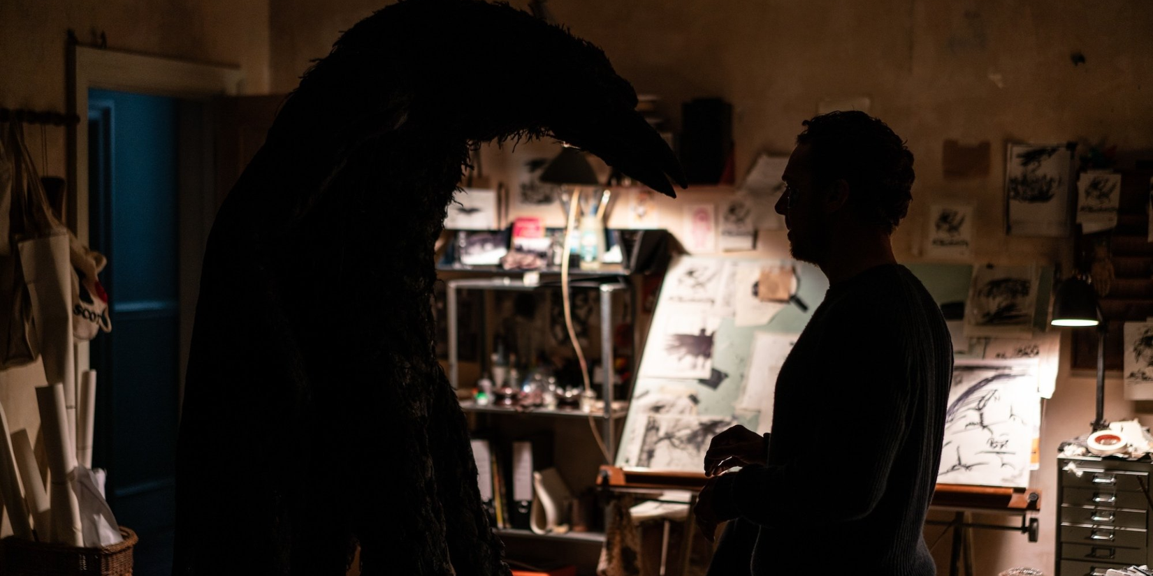 Ворон и отец в "Чудовище с перьями"