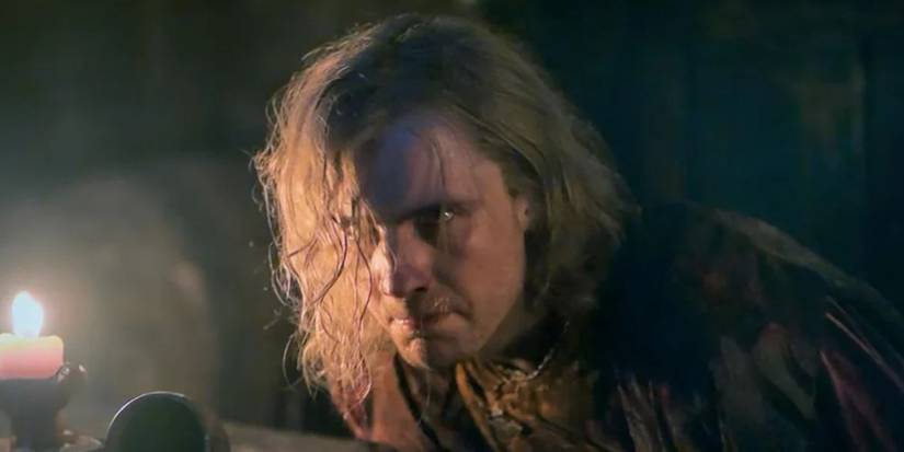 Daeron (Henry Ashton) sieht in „Ein Ritter der sieben Königreiche“ betrunken aus.