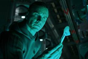 David looks at an embryo in Alien: Covenant
