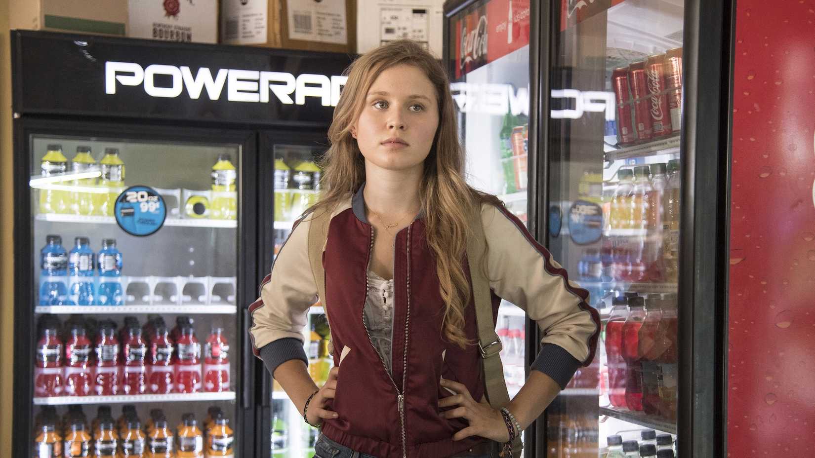 Amma (Eliza Scanlen) em Sharp Objects