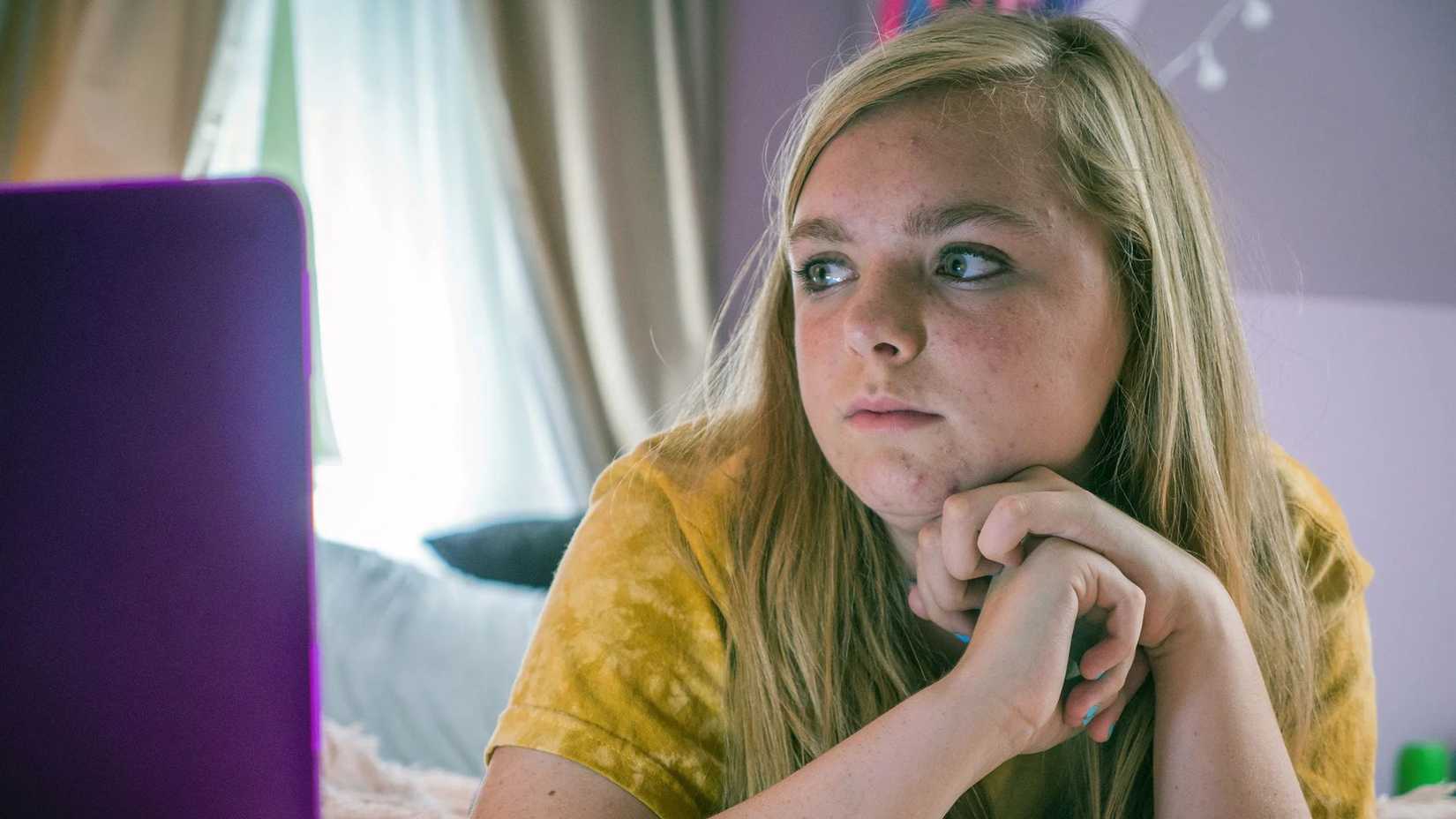 Elsie Fisher como Kayla Day em Oitava Série