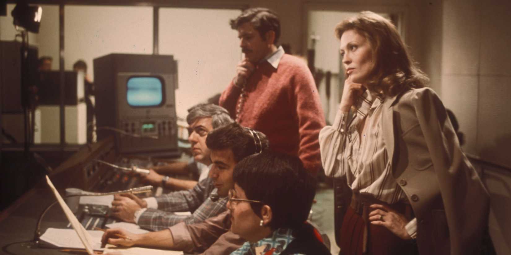 Faye Dunaway in der Nachrichtenredaktion von Network