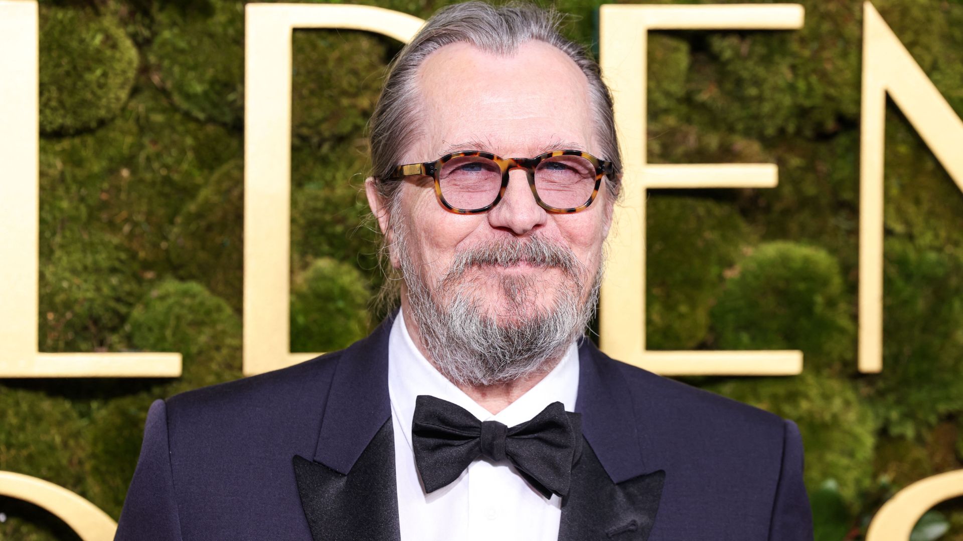 Gary Oldman's Cult $263M Sci-Fi Classic Officially Sets 4th New Theatrical Release In 28 Years