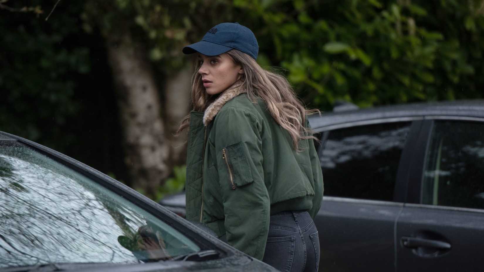 Hannah John Kamen em The Stranger da Netflix em 2020