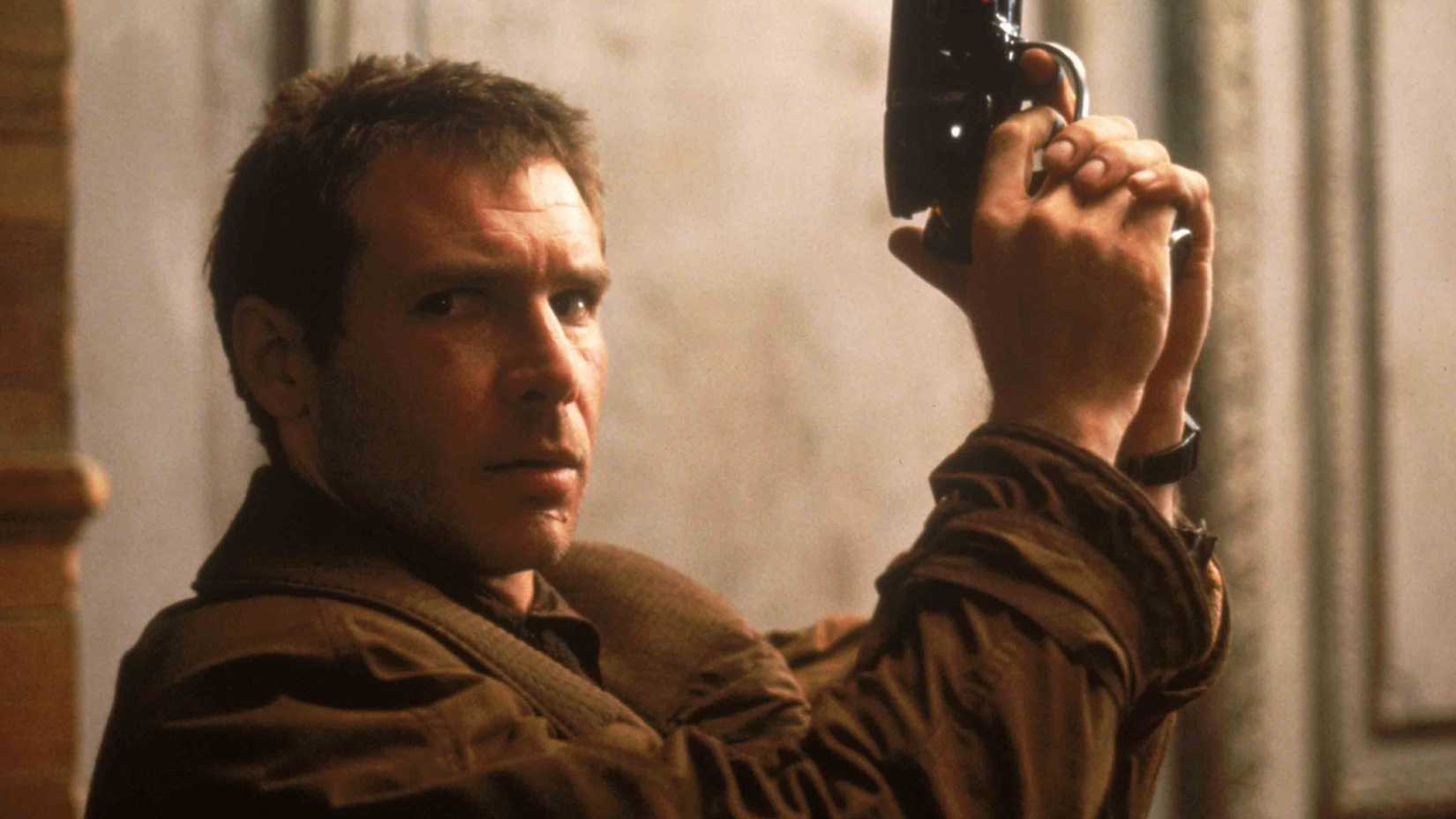 Harrison Ford como Deckard no filme Blade Runner original.
