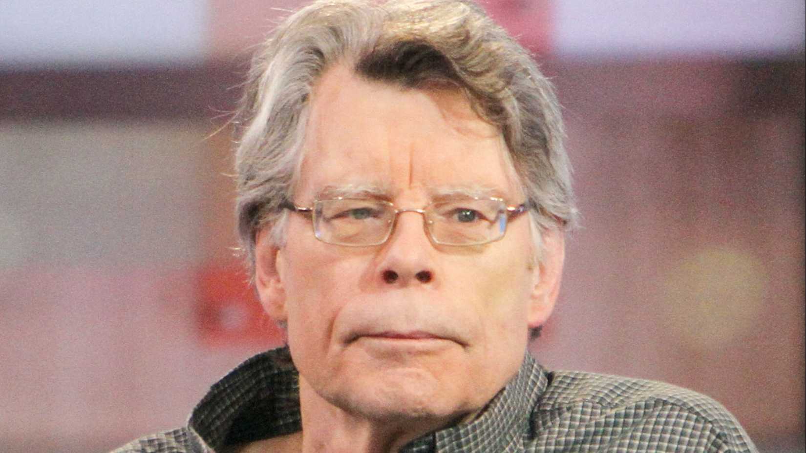 Stephen King kommt bei „Good Morning America“ vorbei, um in New York City über sein neues Buch „The Bazaar of Bad Dreams“ zu sprechen.