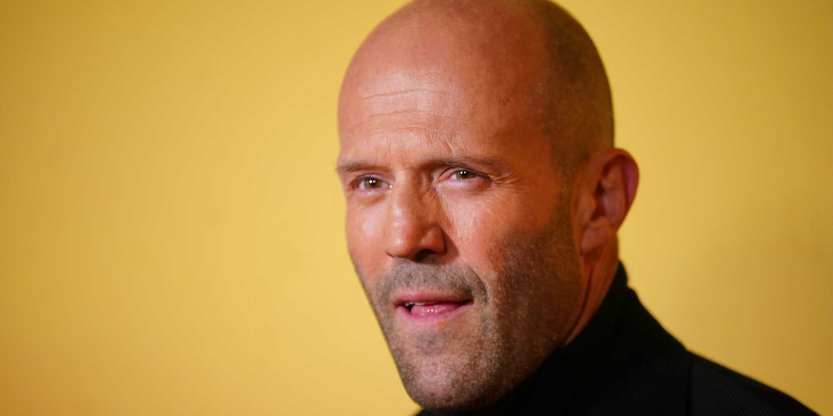 Jason Statham em cena do filme Shelter.