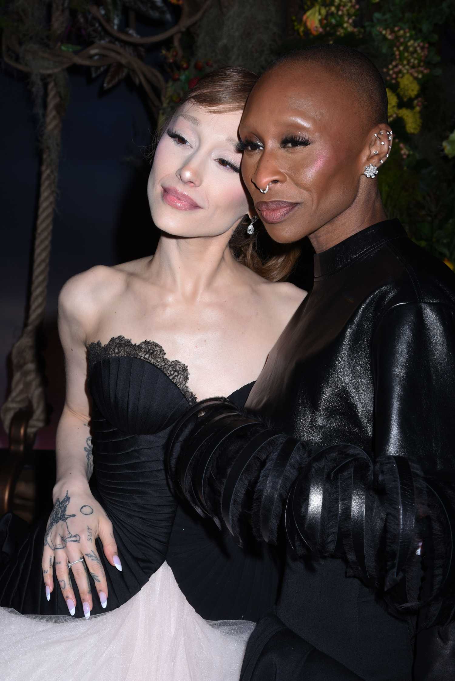 Ариана Гранде и Сиандра Эриво на премьере фильма "Wicked: For Good" в Нью-Йорке