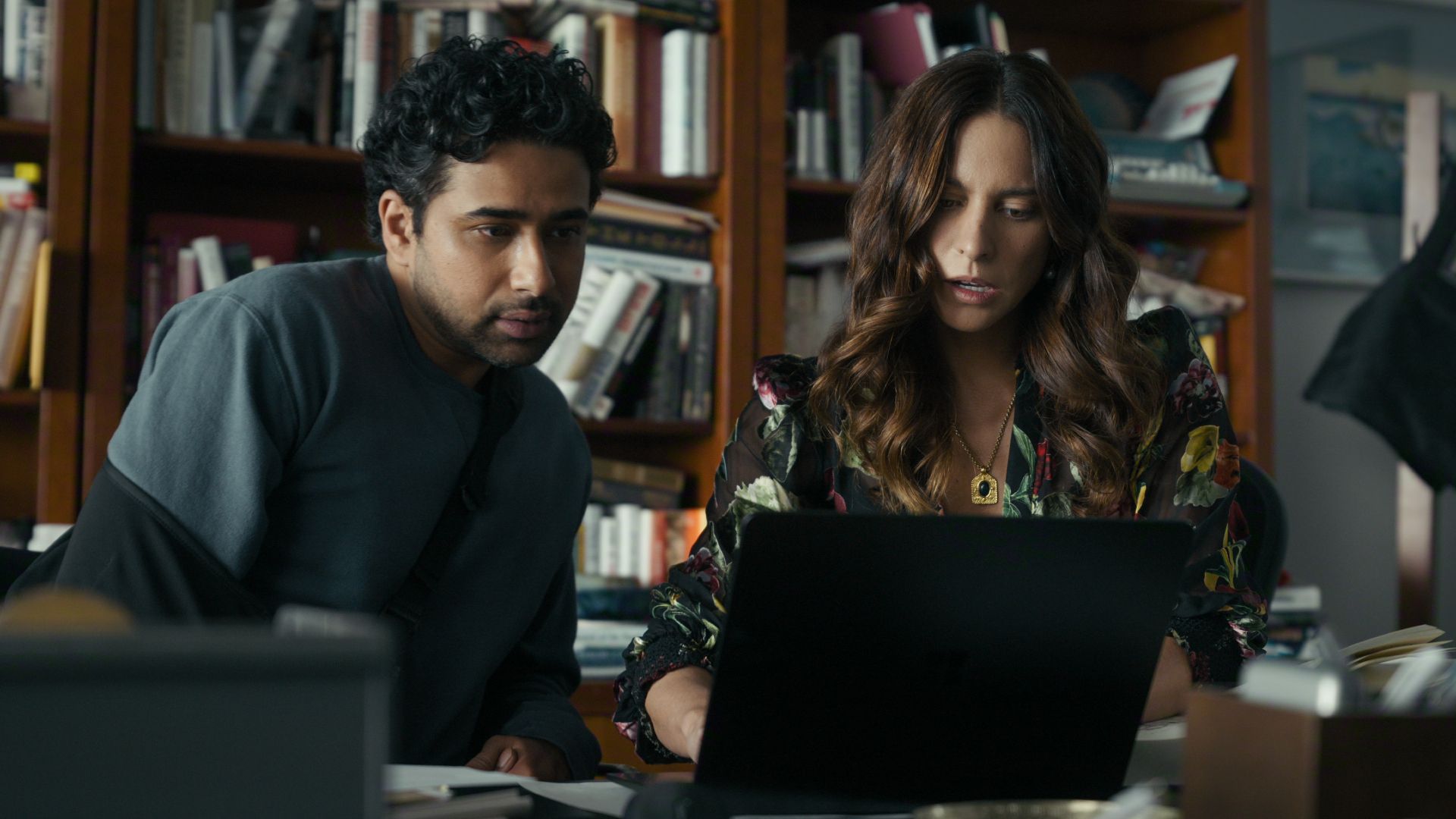 Jay and Isabel in The Night Agent season 3