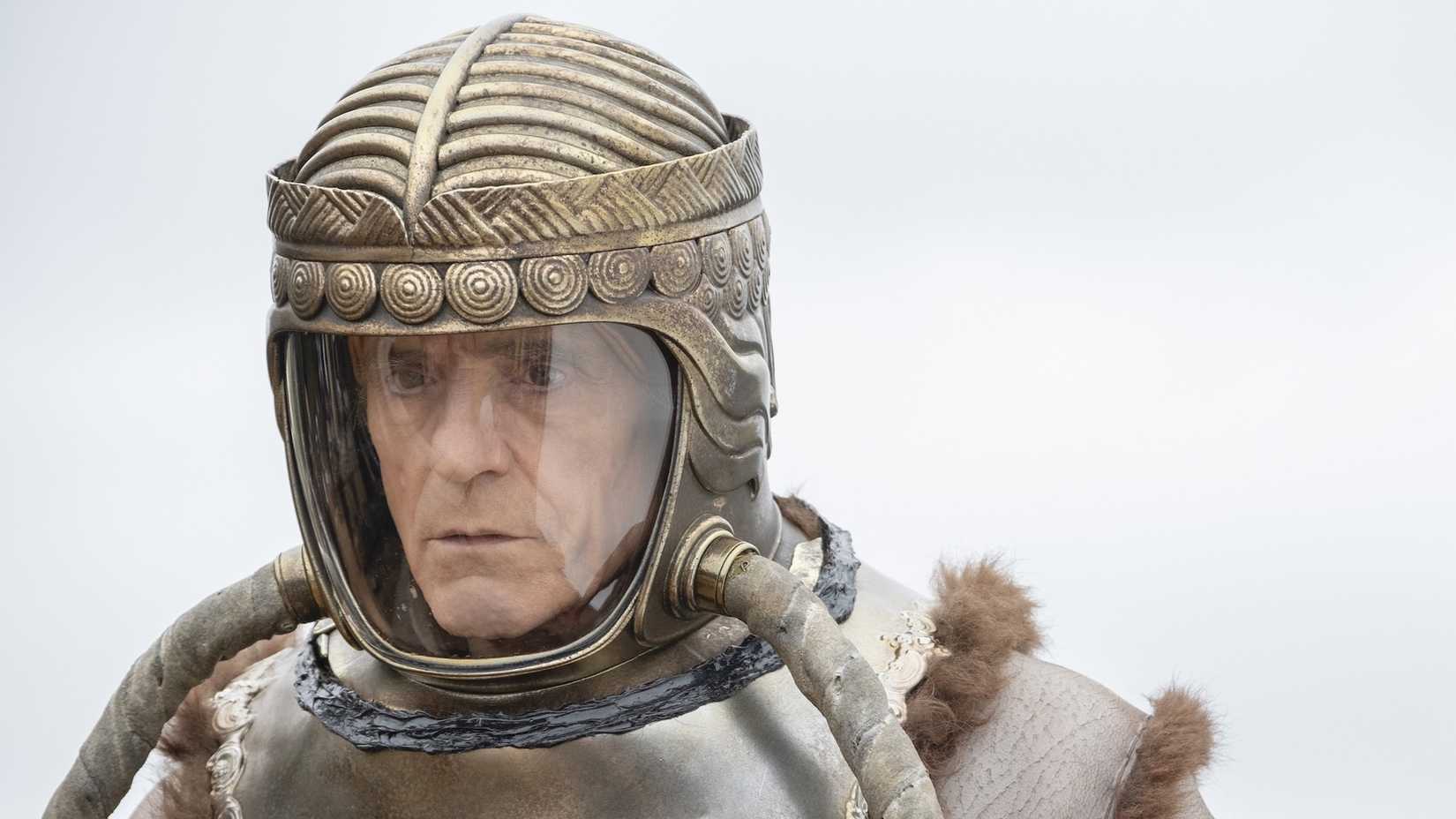 Ozymandias (Jeremy Irons) in a space suit in Watchmen 2019