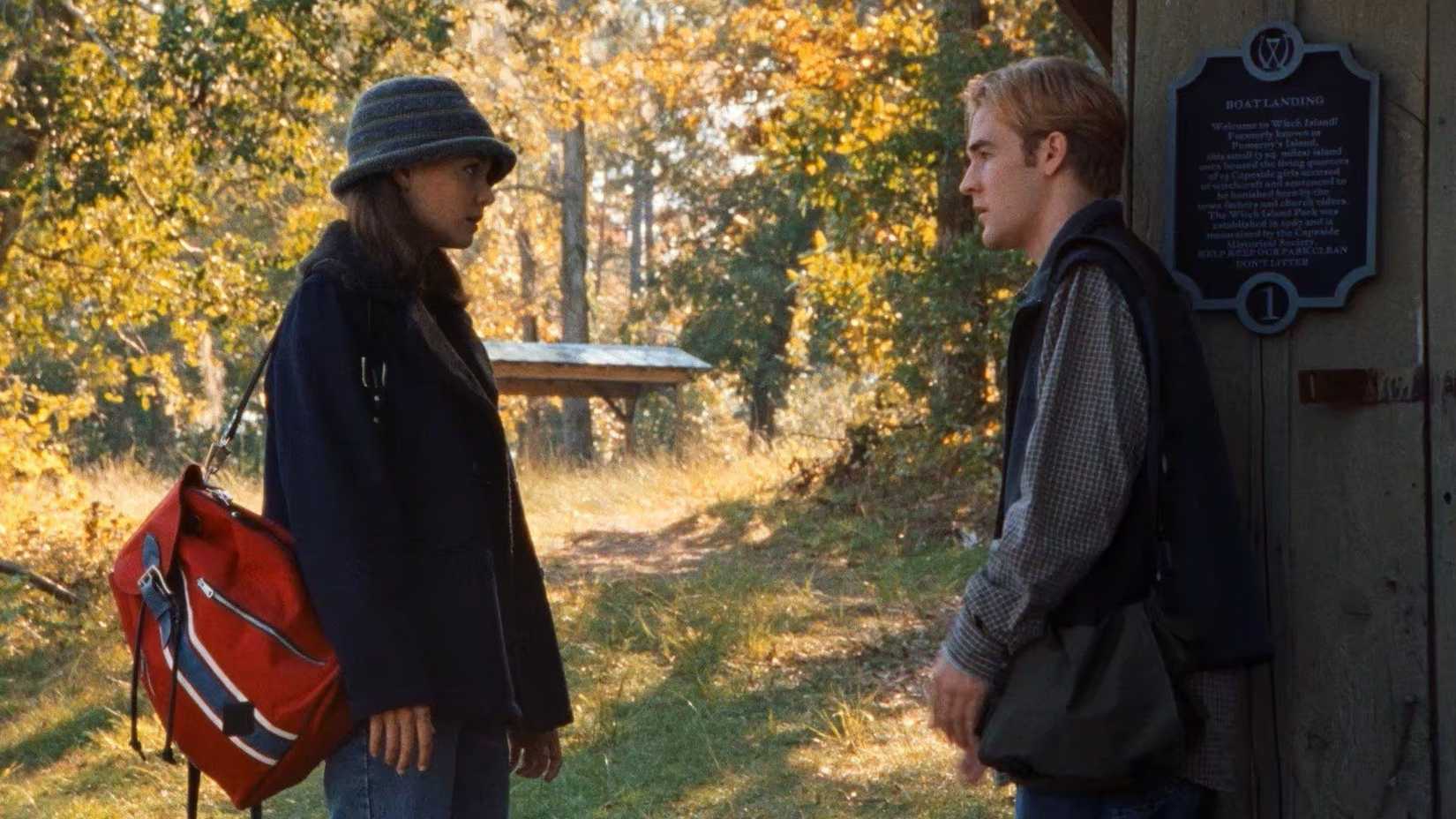 Joey spricht mit Dawson in der Episode „Escape from Witch Island“ von Dawson's Creek